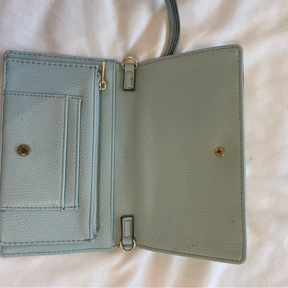 4 Wallets! - Picture 3 of 15